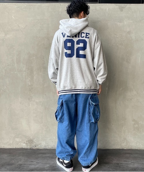 Russell Athletic（ラッセルアスレティック）の「[RUSSELL ATHLETIC/ラッセル アスレチック] 別注 ロゴプリントスウェットパーカー（パーカー・レディース・ブラック/グレー/グリーン・M/L）」の8枚目の写真