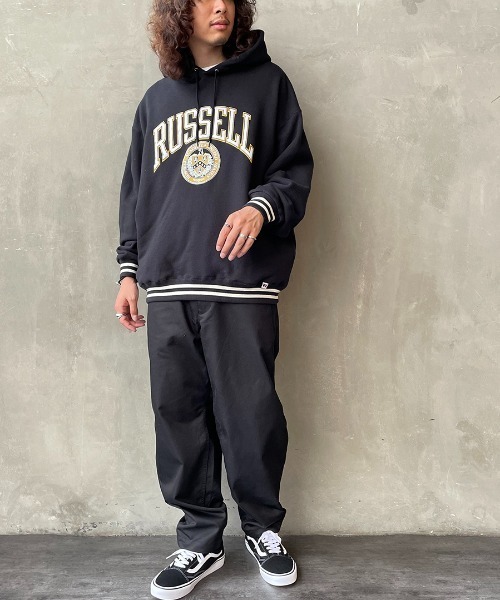 Russell Athletic（ラッセルアスレティック）の「[RUSSELL ATHLETIC/ラッセル アスレチック] 別注 ロゴプリントスウェットパーカー（パーカー・レディース・ブラック/グレー/グリーン・M/L）」の5枚目の写真