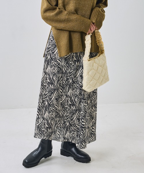 PUBLUX(パブリュクス)の「ゼブラ柄ロングスカート(スカート・レディース・ブラック・マルチサイズ)」の14枚目の写真