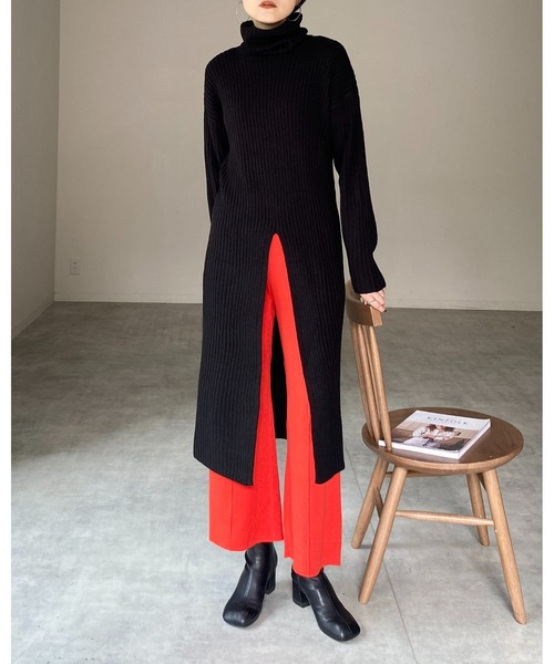 She's Closet(シーズクローゼット)の「前後2WAYハイネックタイトスリット長袖リブニットロングワンピース(ワンピース・レディース・ブラック/グリーン/グレイッシュベージュ・FREE)」の7枚目の写真
