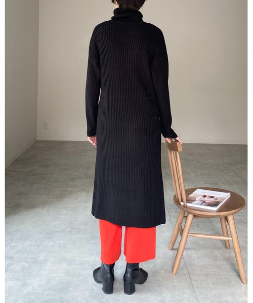 She's Closet(シーズクローゼット)の「前後2WAYハイネックタイトスリット長袖リブニットロングワンピース(ワンピース・レディース・ブラック/グリーン/グレイッシュベージュ・FREE)」の8枚目の写真