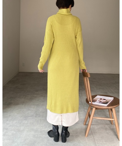 She's Closet(シーズクローゼット)の「前後2WAYハイネックタイトスリット長袖リブニットロングワンピース(ワンピース・レディース・ブラック/グリーン/グレイッシュベージュ・FREE)」の10枚目の写真
