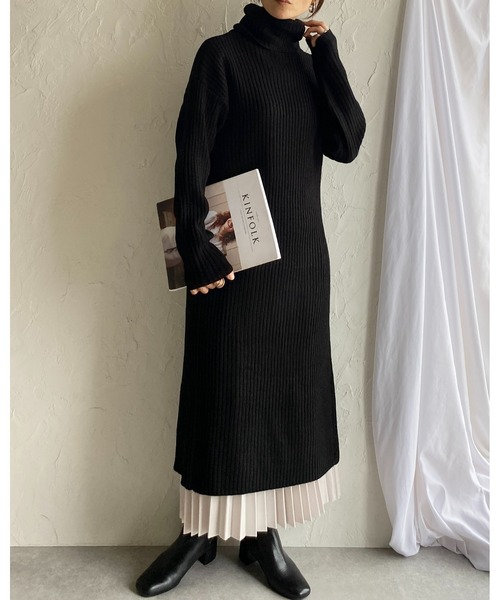 She's Closet(シーズクローゼット)の「前後2WAYハイネックタイトスリット長袖リブニットロングワンピース(ワンピース・レディース・ブラック/グリーン/グレイッシュベージュ・FREE)」の14枚目の写真
