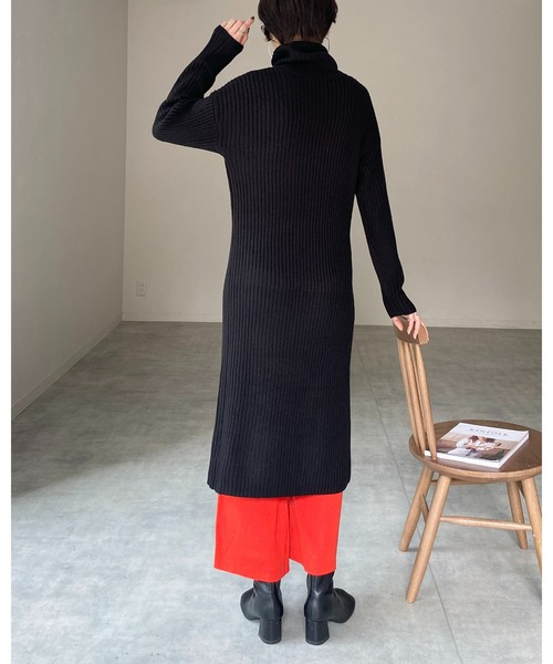 She's Closet(シーズクローゼット)の「前後2WAYハイネックタイトスリット長袖リブニットロングワンピース(ワンピース・レディース・ブラック/グリーン/グレイッシュベージュ・FREE)」の19枚目の写真