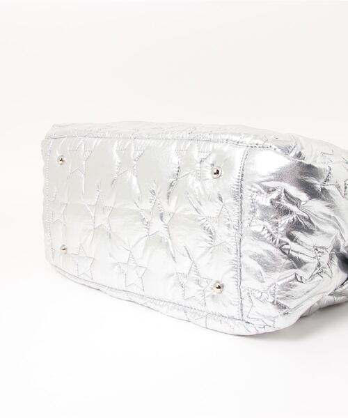 Cepica(セピカ)の「牛革×★キルティングBIGボストン(ボストンバッグ・レディース・シルバー・FREE)」の3枚目の写真