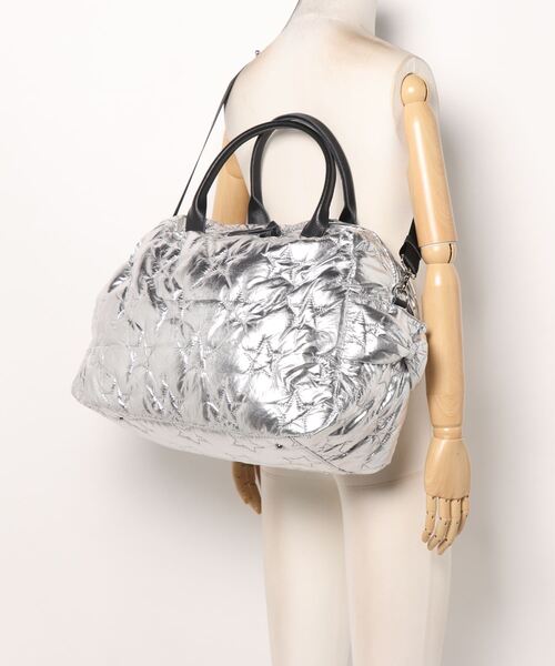 Cepica(セピカ)の「牛革×★キルティングBIGボストン(ボストンバッグ・レディース・シルバー・FREE)」の5枚目の写真