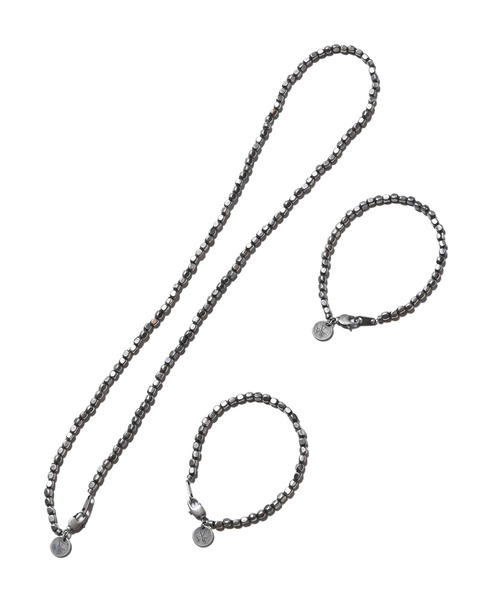 VIRGOwearworks（ヴァルゴウェアワークス）の「Native crystal bracelet（ブレスレット・メンズ・シルバー・2/3）」の3枚目の写真