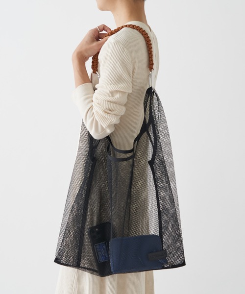 Actually（アクチュアリー）の「パラコードハンドル メッシュバッグ（トートバッグ・レディース・ブラック/ブルー/グレー・フリー）」の2枚目の写真