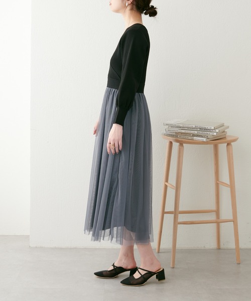 natural couture（ナチュラルクチュール）の「WEB限定/2サイズ展開/23SS/カシュクールニットチュールワンピース（ワンピース・レディース・グレイッシュベージュ/カーキ/ブラック・SMALL/MEDIUM）」の6枚目の写真