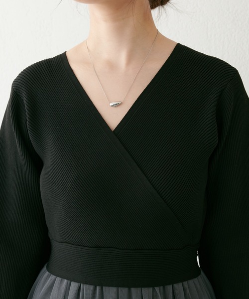 natural couture（ナチュラルクチュール）の「WEB限定/2サイズ展開/23SS/カシュクールニットチュールワンピース（ワンピース・レディース・グレイッシュベージュ/カーキ/ブラック・SMALL/MEDIUM）」の8枚目の写真