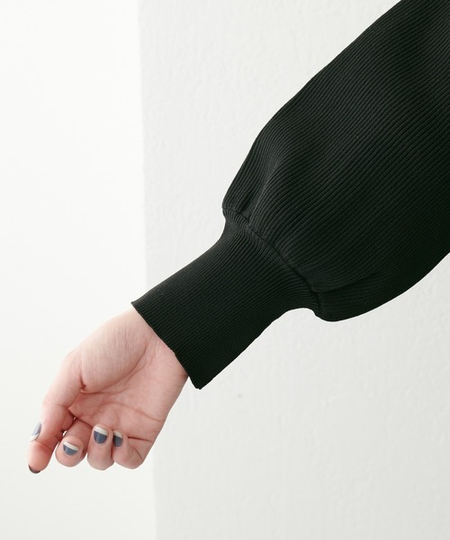 natural couture（ナチュラルクチュール）の「WEB限定/2サイズ展開/23SS/カシュクールニットチュールワンピース（ワンピース・レディース・グレイッシュベージュ/カーキ/ブラック・SMALL/MEDIUM）」の9枚目の写真