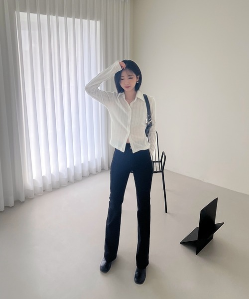 by muni:r(バイ ムニール)の「ポケットブーツカットデニムパンツ(デニムパンツ・レディース・ブラック/ブルー/ダークグレー・SMALL/MEDIUM)」の4枚目の写真