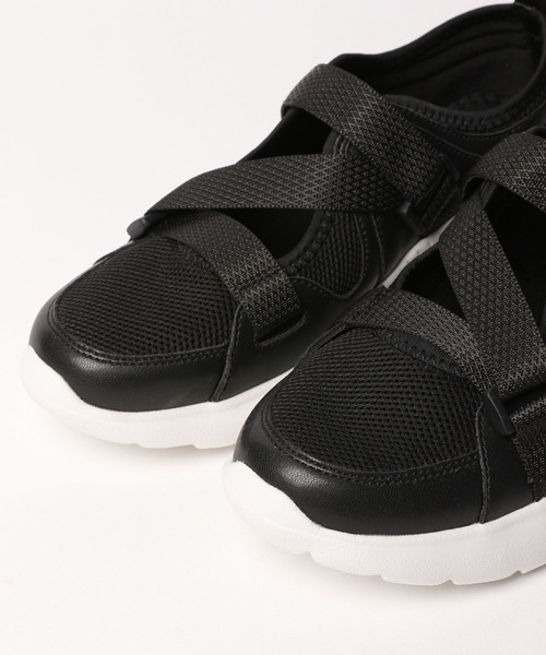 GLOBAL WORK（グローバルワーク）の「エアかるベルトスニーカー/177152（スニーカー・レディース・ブラック×ブラック/オフホワイト/ブラック×ホワイト・MEDIUM/LARGE）」の5枚目の写真