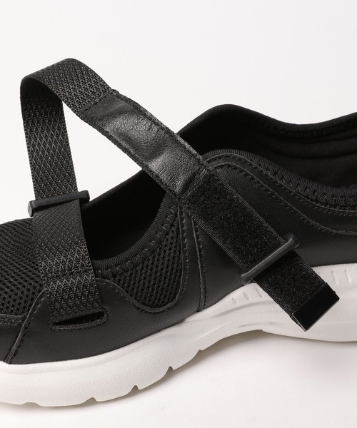 GLOBAL WORK（グローバルワーク）の「エアかるベルトスニーカー/177152（スニーカー・レディース・ブラック×ブラック/オフホワイト/ブラック×ホワイト・MEDIUM/LARGE）」の7枚目の写真