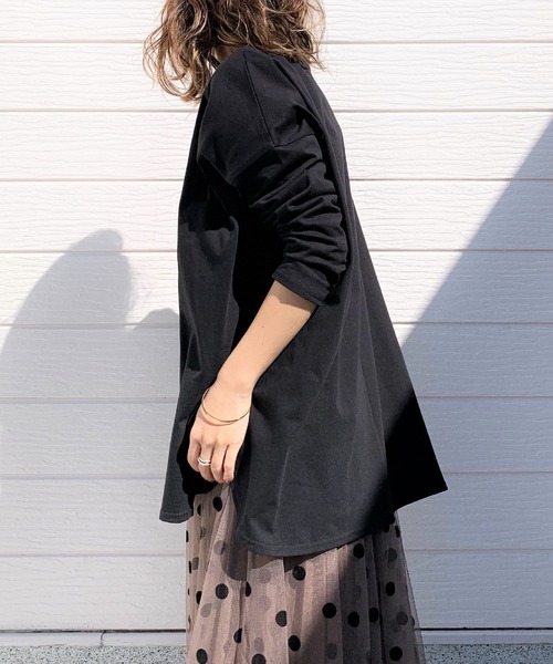 Q（キュー）の「ペイントロゴT（Tシャツ/カットソー・レディース・ブラック/アイボリー・MEDIUM）」の10枚目の写真