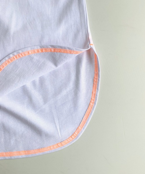 Q（キュー）の「ペイントロゴT（Tシャツ/カットソー・レディース・ブラック/アイボリー・MEDIUM）」の8枚目の写真