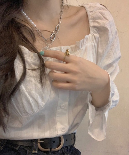 LAC-VERT(ラック・ヴェール)の「スクエアネックフリルブラウス(シャツ/ブラウス・レディース・ホワイト/ブラック/ベビーピンク/イエロー/ライトブルー・FREE)」の9枚目の写真