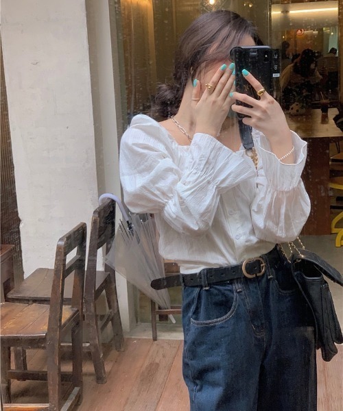 LAC-VERT(ラック・ヴェール)の「スクエアネックフリルブラウス(シャツ/ブラウス・レディース・ホワイト/ブラック/ベビーピンク/イエロー/ライトブルー・FREE)」の8枚目の写真