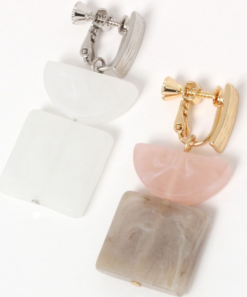 LEPSIM（レプシィム）の「カラーデザインイヤリング　191115（イヤリング・レディース・ブラウン系その他/グレー×ピンク/オフホワイト・ONE SIZE）」の6枚目の写真