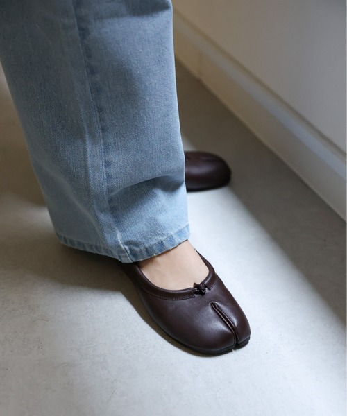 sakishimatokyo（サキシマトーキョー）の「タビパンプス / 足袋パンプス/足袋バレエシューズ（バレエシューズ・レディース・ベージュ/ブラウン/ブラック/オフホワイト/シルバー/グレイッシュベージュ・S/M/L）」の15枚目の写真