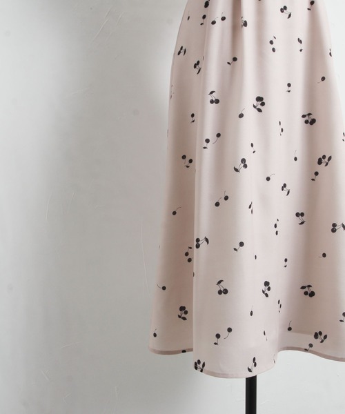 tocco closet(トッコ クローゼット)の「配色ライン入りフレアスリーブチェリープリントワンピース(ワンピース・レディース・ベージュ/オフホワイト・M)」の20枚目の写真