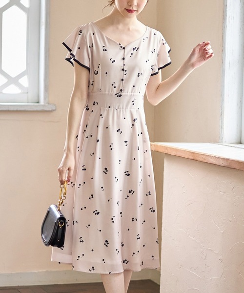 専用　チェリープリント　ワンピース tocco closet トッコクローゼット ボウタイリボン付きギャザースリーブチェリープリントワンピース