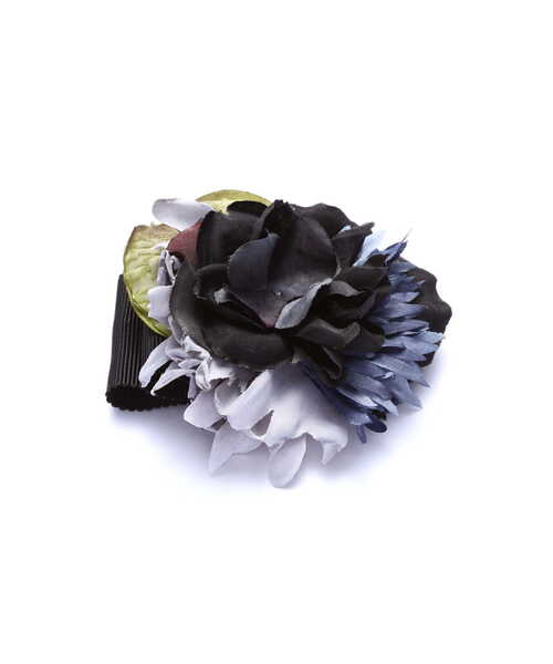 JILL STUART（ジルスチュアート）の「ＢＬＯＯＭ　ＢＲＯＯＣＨ（ネックレス・レディース・ブラック/ホワイト・ﾌﾘ-）」の3枚目の写真