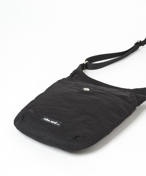 niko and...（ニコアンド）の「オリジナルコードお財布ショルダーバッグ（ショルダーバッグ・レディース・レッド/ブラック/アイボリー・0）」の20枚目の写真