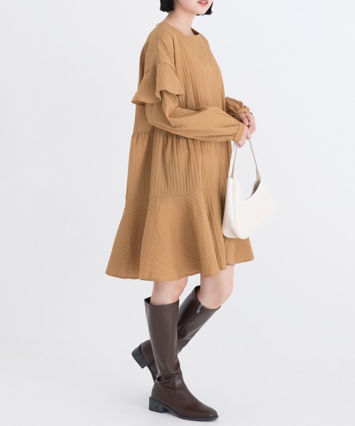 LAVEANGE(ラビアンジェ)の「ドビーフレアチュニック(チュニック・レディース・ブラック/レッド/キャメル・4L/3L/LL/M/L)」の13枚目の写真