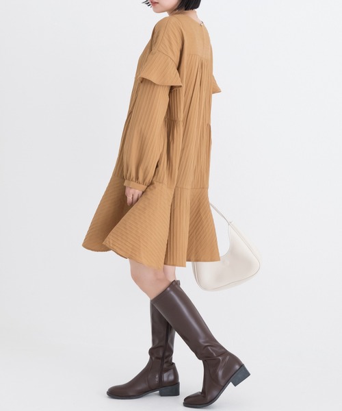 LAVEANGE(ラビアンジェ)の「ドビーフレアチュニック(チュニック・レディース・ブラック/レッド/キャメル・4L/3L/LL/M/L)」の14枚目の写真