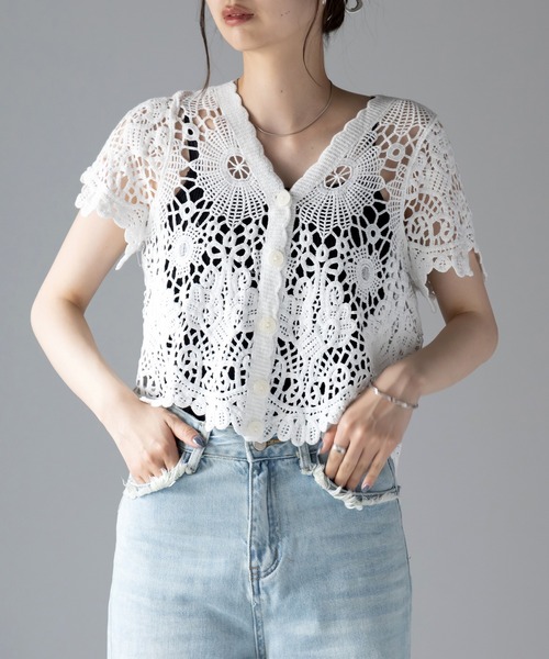 me+em select（ミームセレクト）の「花柄レーススカラップ半袖カーディガン（カーディガン/ボレロ・レディース・ホワイト/ベージュ・FREE）」の4枚目の写真