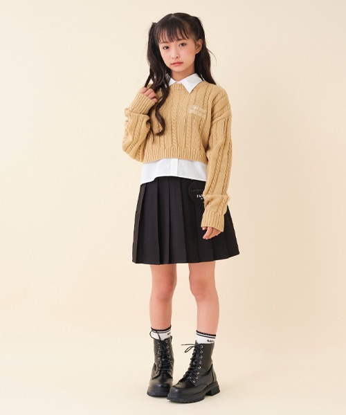 by LOVEiT(バイラビット)の「レイヤード風ケーブルニット(ニット/セーター・キッズ・オフホワイト/ブラック/ベージュ/ピンク・140cm/120cm/130cm/150cm/160cm)」の12枚目の写真