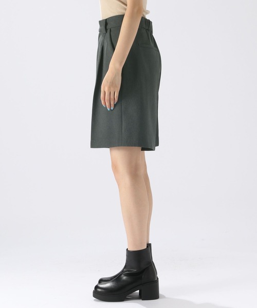 niko and...(ニコアンド)の「アソートタックショートパンツ(その他パンツ・レディース・チャコール/ブラウン/スモーク・LARGE/MEDIUM)」の5枚目の写真