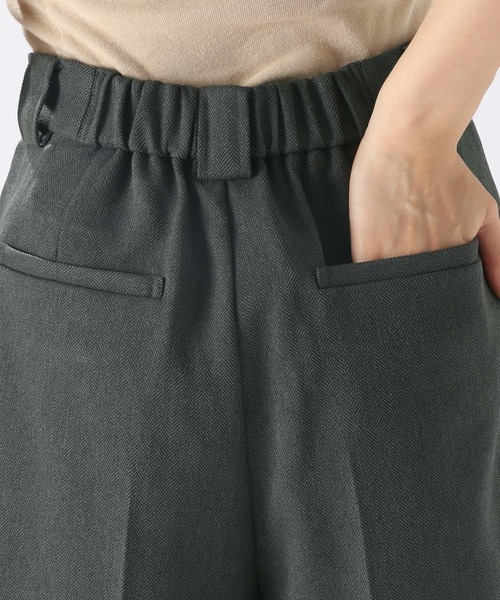 niko and...(ニコアンド)の「アソートタックショートパンツ(その他パンツ・レディース・チャコール/ブラウン/スモーク・LARGE/MEDIUM)」の12枚目の写真