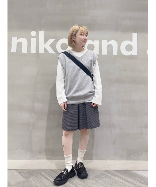 niko and...(ニコアンド)の「アソートタックショートパンツ(その他パンツ・レディース・チャコール/ブラウン/スモーク・LARGE/MEDIUM)」の20枚目の写真