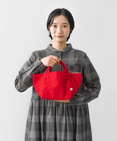 pouto(ポウト)の「pouto / ポウト キャンバス キューブ トート ミニ CANVAS CUBE TOTE MINI ミニトート PO 005 DLI(トートバッグ・レディース・レッド/グレー/ブラック/ナチュラル/ブルー・FREE)」の14枚目の写真
