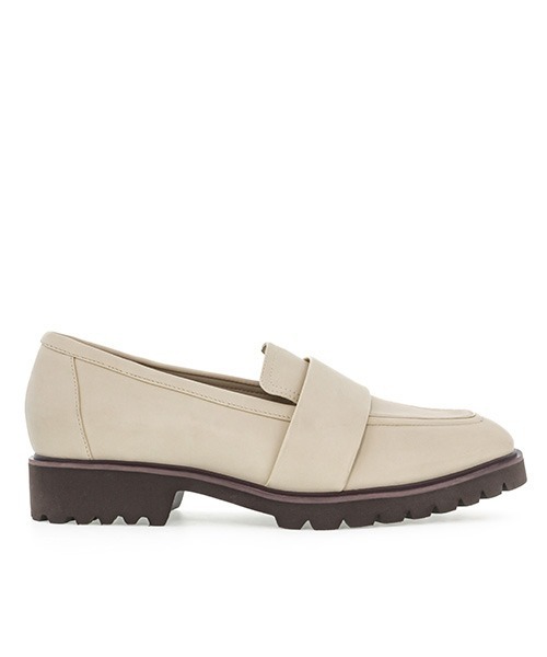 A de Vivre（アドゥヴィーヴル）の「サステナブル 晴雨兼用 タンクソールローファー（ローファー・レディース・ブラック/アイボリー/ダークブラウン・L/M/LL/S）」の6枚目の写真