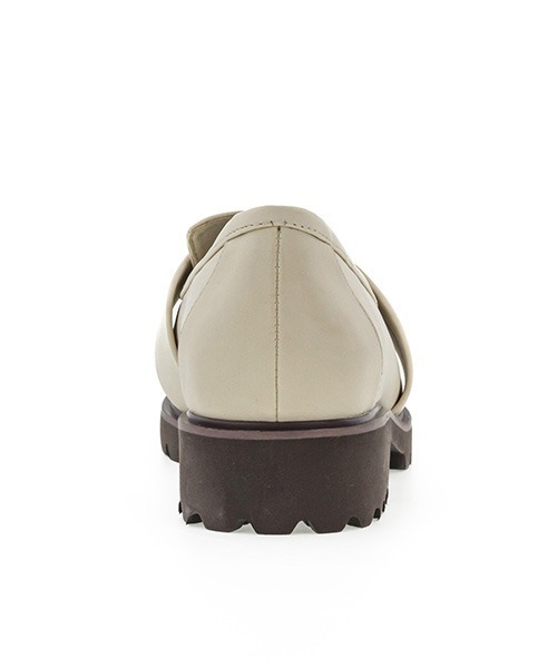 A de Vivre（アドゥヴィーヴル）の「サステナブル 晴雨兼用 タンクソールローファー（ローファー・レディース・ブラック/アイボリー/ダークブラウン・L/M/LL/S）」の7枚目の写真