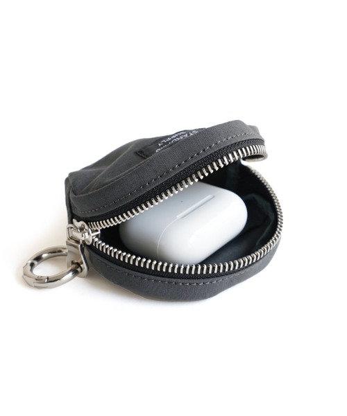 STANDARD SUPPLY(スタンダードサプライ)の「スタンダードサプライ / SIMPLICITY シンプリシティ / ROUND CHARM POUCH ラウンドチャームポーチ(ポーチ・レディース・チャコールグレー/モカ/レッド/ブルー/グレー/ダークネイビー/サンドベージュ/ブラック/グリーン/マスタード/ダークパープル/ダークブラウン・FREE)」の15枚目の写真