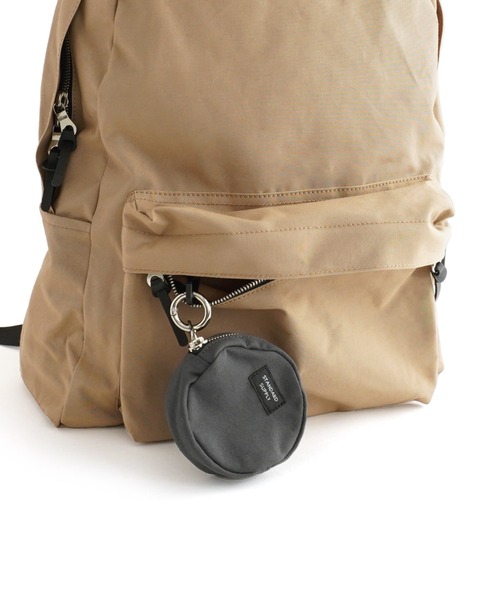 STANDARD SUPPLY(スタンダードサプライ)の「スタンダードサプライ / SIMPLICITY シンプリシティ / ROUND CHARM POUCH ラウンドチャームポーチ(ポーチ・レディース・チャコールグレー/モカ/レッド/ブルー/グレー/ダークネイビー/サンドベージュ/ブラック/グリーン/マスタード/ダークパープル/ダークブラウン・FREE)」の19枚目の写真