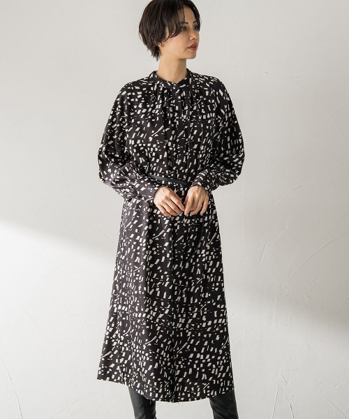 LAUTREAMONT（ロートレアモン）の「ジオメトリックプリント