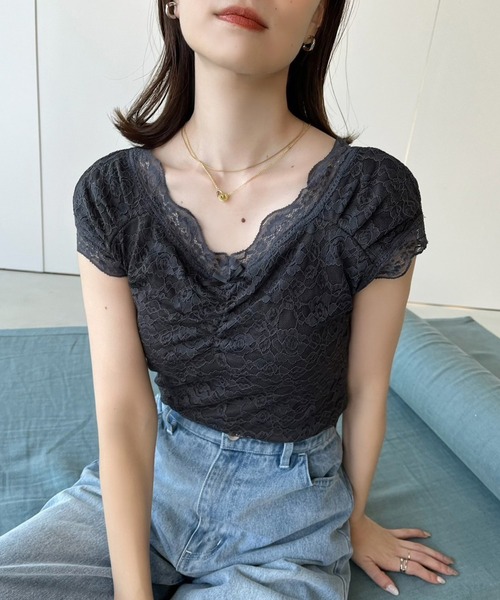 one after another NICE CLAUP（ワンアフターアナザーナイスクラップ）の「Vネックレースインナー（タンクトップ・レディース・ピンクベージュ/オフホワイト/チャコールグレー・FREE）」の10枚目の写真