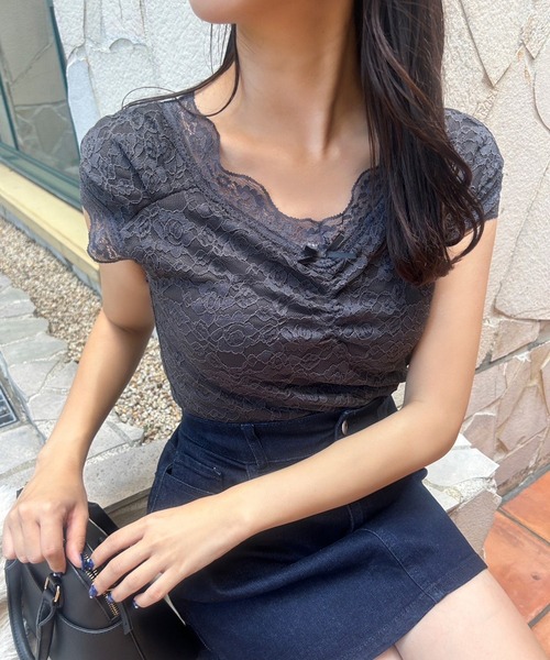 one after another NICE CLAUP（ワンアフターアナザーナイスクラップ）の「Vネックレースインナー（タンクトップ・レディース・ピンクベージュ/オフホワイト/チャコールグレー・FREE）」の11枚目の写真