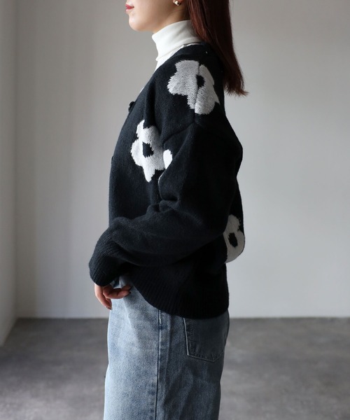 Riberry（リベリー）の「フラワーニットカーディガン（ニット/セーター・レディース・オフホワイト/ブラック・FREE）」の9枚目の写真