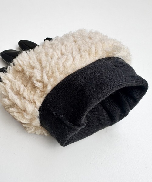 sankyo shokai（サンキョウショウカイ）の「ラムレザーボアエコファー手袋 スマホ対応（手袋・レディース・ブラック/ダークブラウン/キャメル/グレイッシュベージュ/ボルドー・フリー）」の9枚目の写真