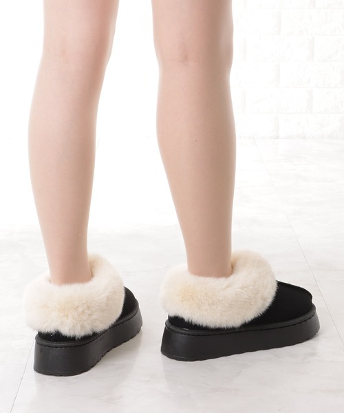 Lace Ladies（レースレディース）の「ムートン風ボア付きボリュームショートブーツ（ブーツ・レディース・ブラック/ベージュ/グレイッシュベージュ・23/23.5/24/24.5/ 25）」の14枚目の写真