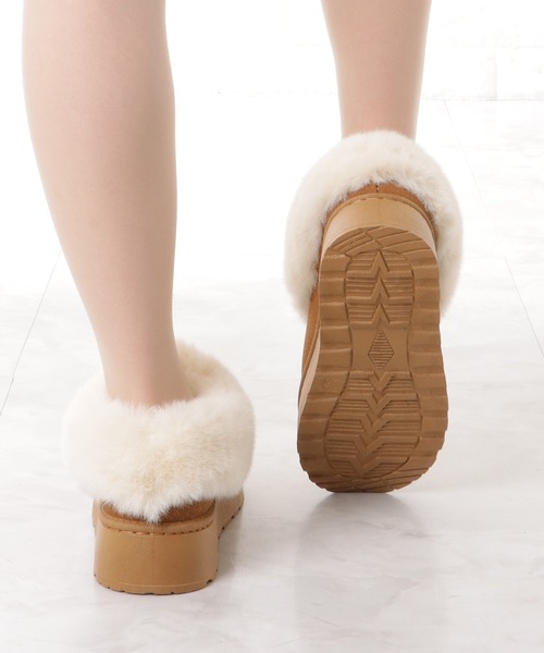 Lace Ladies（レースレディース）の「ムートン風ボア付きボリュームショートブーツ（ブーツ・レディース・ブラック/ベージュ/グレイッシュベージュ・23/23.5/24/24.5/ 25）」の7枚目の写真