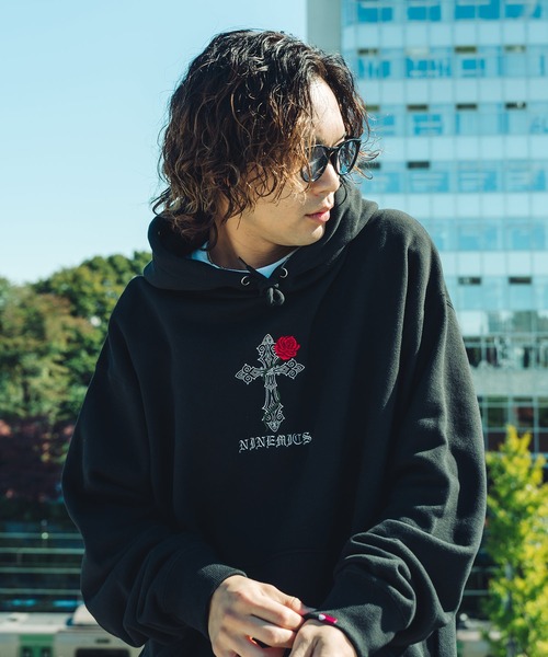 NineMicrophones（ナインマイクロフォンズ）の「KARMA PARKA（パーカー・メンズ・グレー/ブラック/ホワイト・MEDIUM/X-LARGE/LARGE）」の2枚目の写真