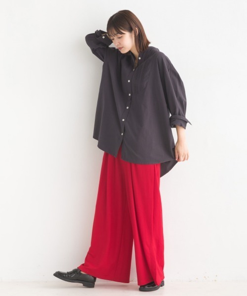 OMNES(オムネス)の「製品洗いスラブコットンピンタック長袖シャツ(シャツ/ブラウス・レディース・チャコールグレー/ホワイト/ワイン/ライトカーキ・FREE)」の19枚目の写真