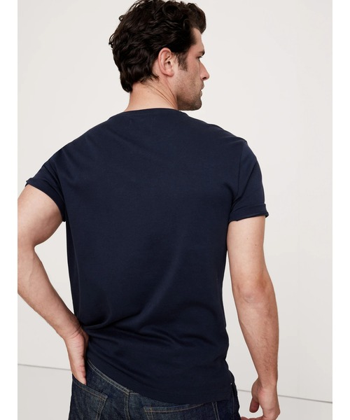 Banana Republic（バナナリパブリック）の「Luxury-Touch Tシャツ（Tシャツ/カットソー・メンズ・ナチュラル/ブラック/ホワイト/ネイビー/チャコールグレー・S/M/L/XL）」の18枚目の写真